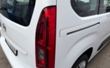vehicle image #18