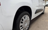 vehicle image #19