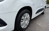 vehicle image #12