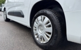 vehicle image #9