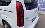 vehicle image #8