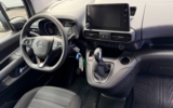 vehicle image #9
