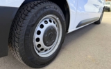 vehicle image #17