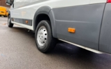vehicle image #19