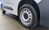 vehicle image #14