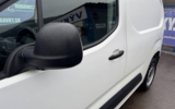 vehicle image #10