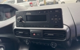 vehicle image #27