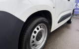 vehicle image #11