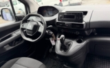 vehicle image #28