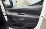 vehicle image #26