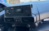 vehicle image #30