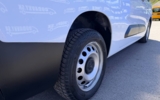 vehicle image #18