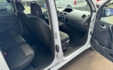 vehicle image #32