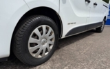 vehicle image #10