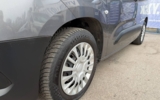 vehicle image #10