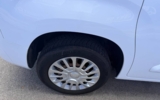vehicle image #16
