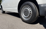 vehicle image #9
