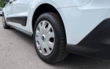 vehicle image #17