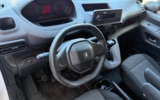 vehicle image #25