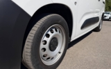 vehicle image #11