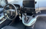 vehicle image #16