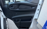 vehicle image #30