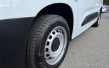 vehicle image #11