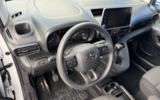 vehicle image #25