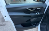 vehicle image #33