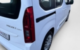vehicle image #16