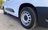 vehicle image #6
