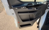 vehicle image #9