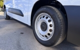 vehicle image #6