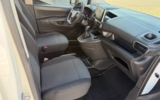 vehicle image #32