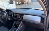 vehicle image #9