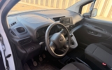 vehicle image #20