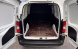 vehicle image #16
