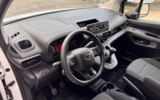 vehicle image #22