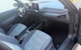 vehicle image #10