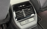 vehicle image #10
