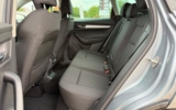 vehicle image #9