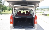 vehicle image #9