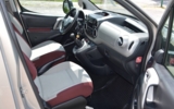 vehicle image #12