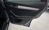 vehicle image #32