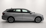 vehicle image #9