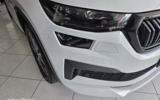 vehicle image #10