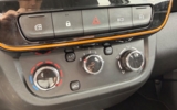 vehicle image #32
