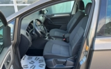 vehicle image #11