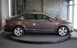 vehicle image #9