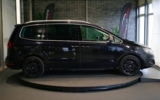 vehicle image #9